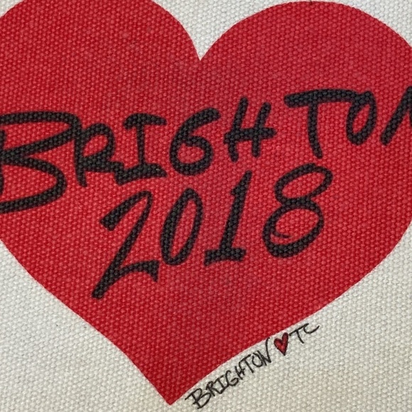 Brighton Fashionista Canvas Bag/Cosmetic Pouch 5”x9” - Picture 4 of 13